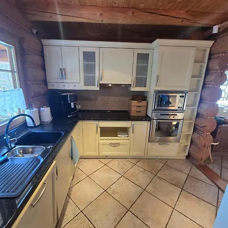 Dom Z Bali * Sklářská Poruba